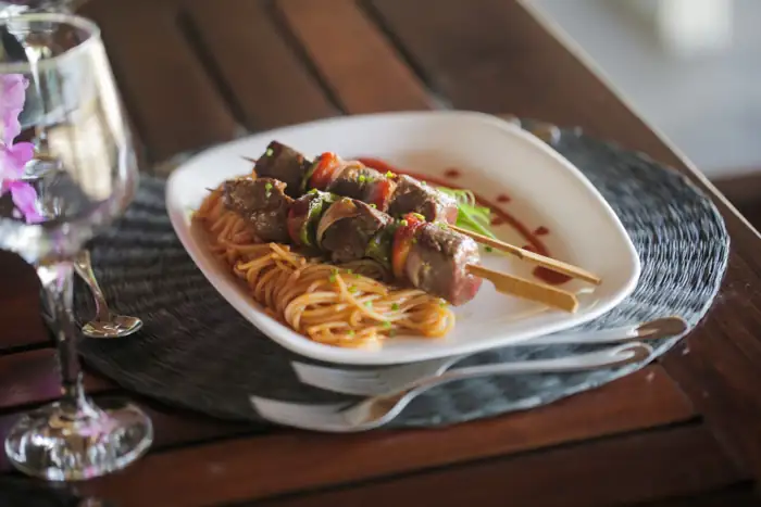 Brochettes & accompagnement
